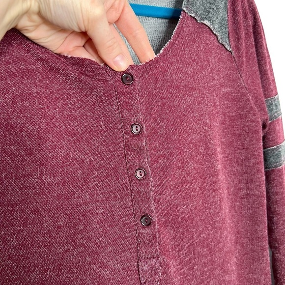 Tresics Maroon & Gray Varsity Striped Terrycloth Lined Knit Henley - Picture 7 of 11